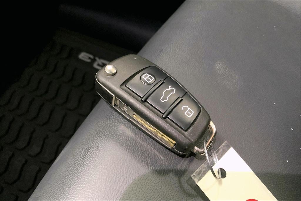 Thumbnail: 2023 Audi Q3 - 19