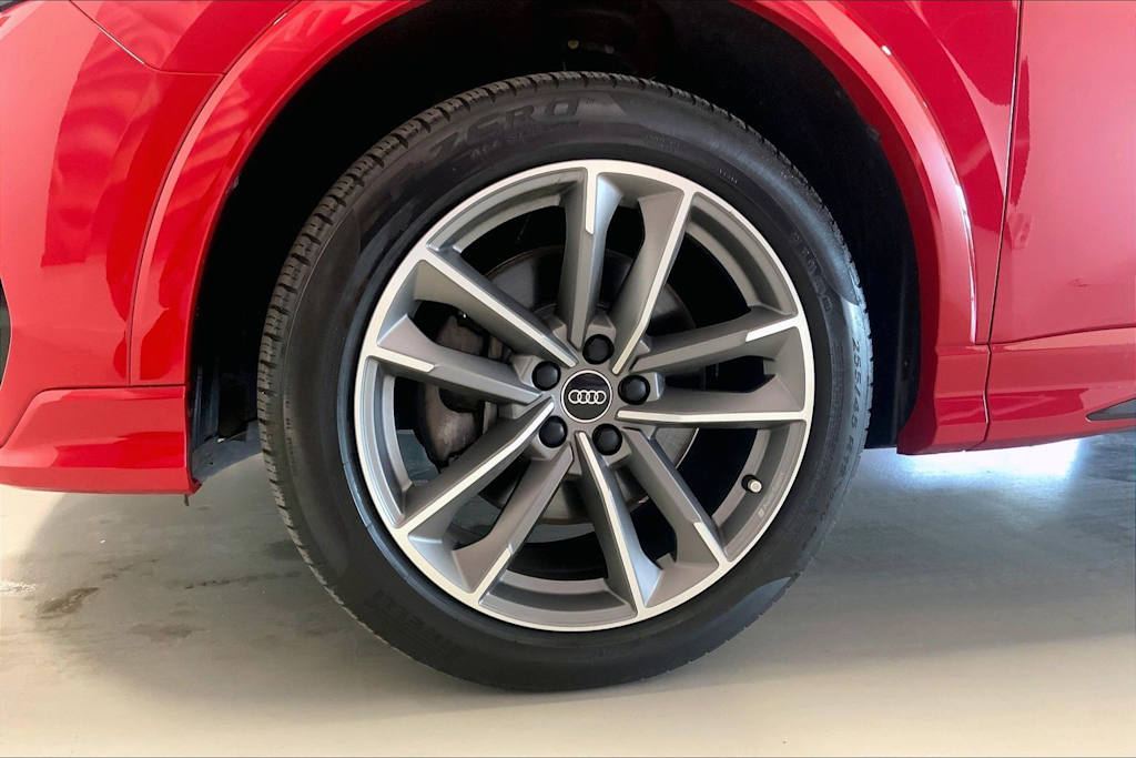 Thumbnail: 2023 Audi Q3 - 6