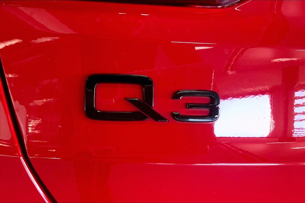 Thumbnail: 2023 Audi Q3 - 19