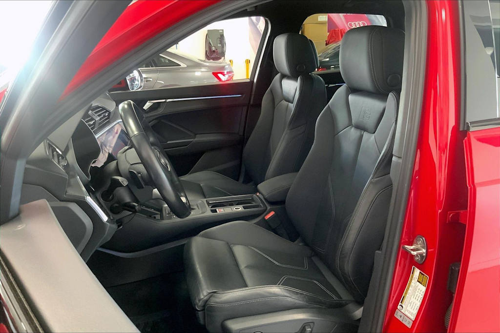 Thumbnail: 2023 Audi Q3 - 8