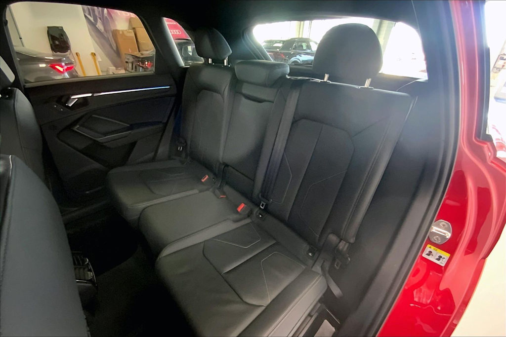 Thumbnail: 2023 Audi Q3 - 26