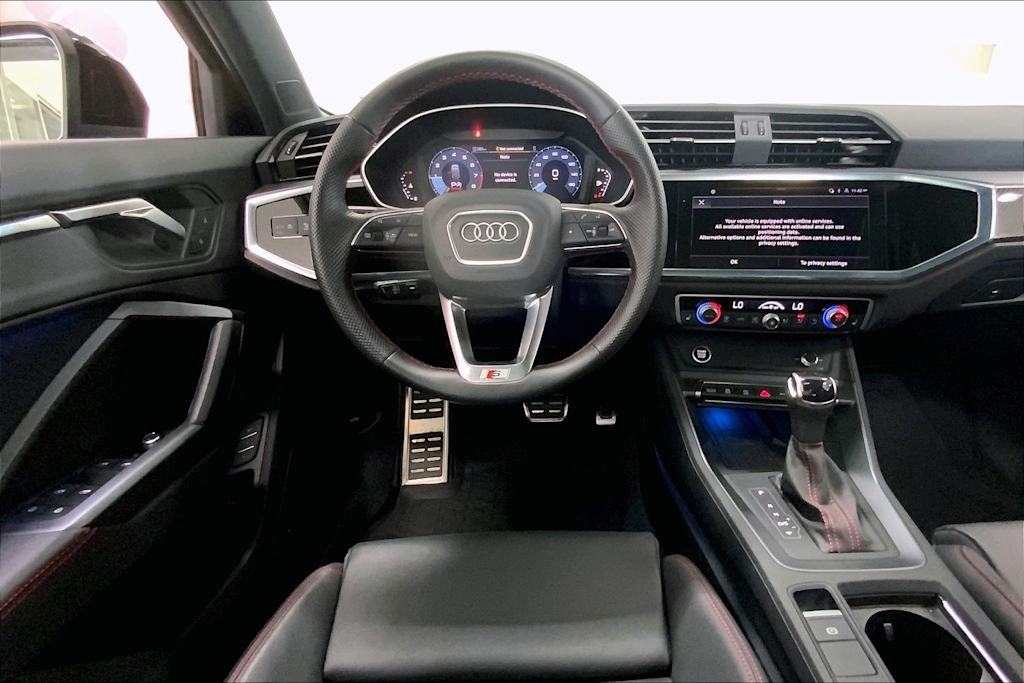 Thumbnail: 2025 Audi Q3 - 12