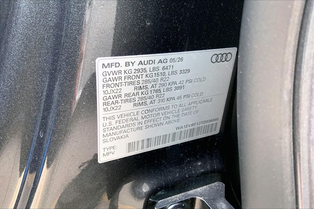 Thumbnail: 2026 Audi Q8 - 21