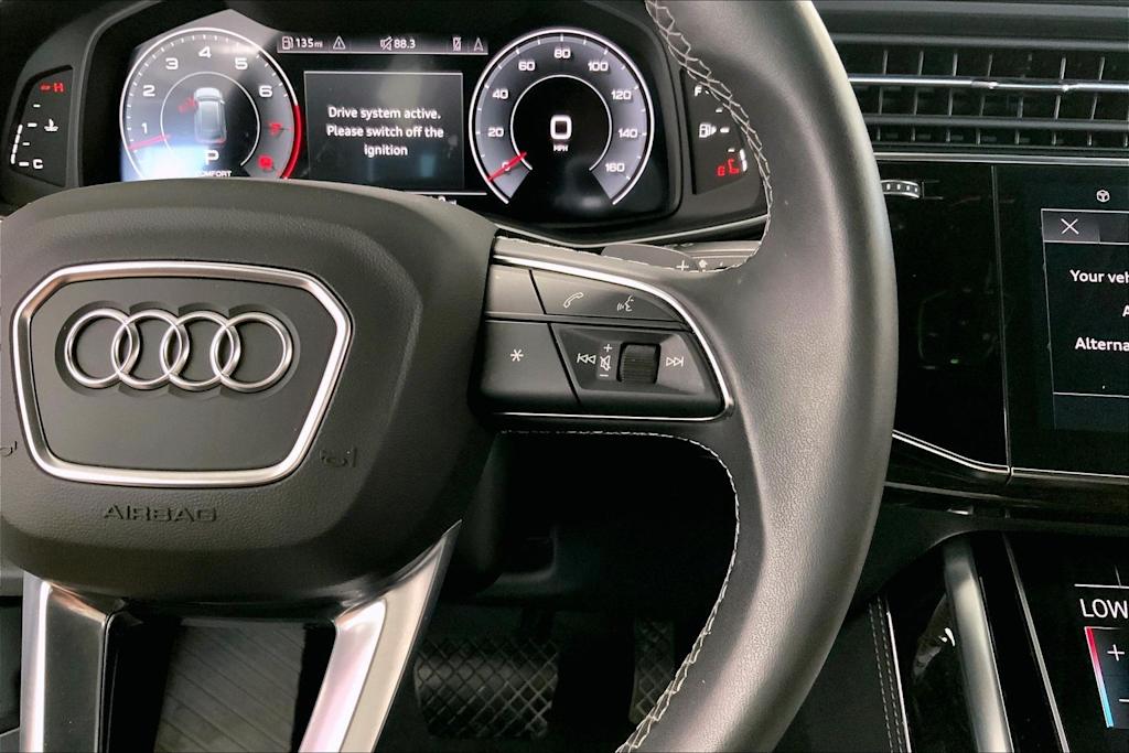 Thumbnail: 2023 Audi Q8 - 24