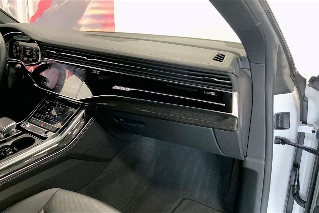Thumbnail: 2023 Audi Q8 - 22