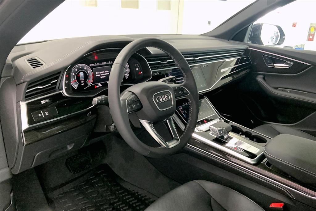 Thumbnail: 2026 Audi Q8 - 2