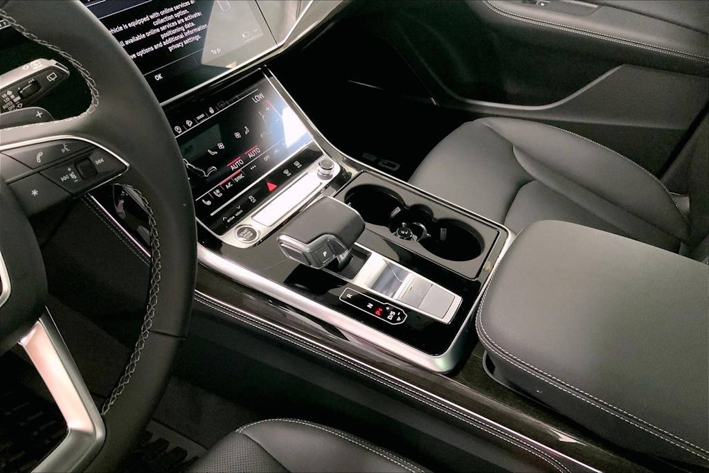 Thumbnail: 2026 Audi Q8 - 14