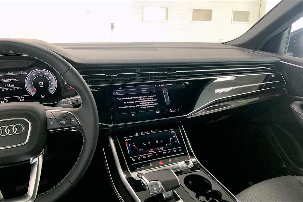 Thumbnail: 2026 Audi Q8 - 13
