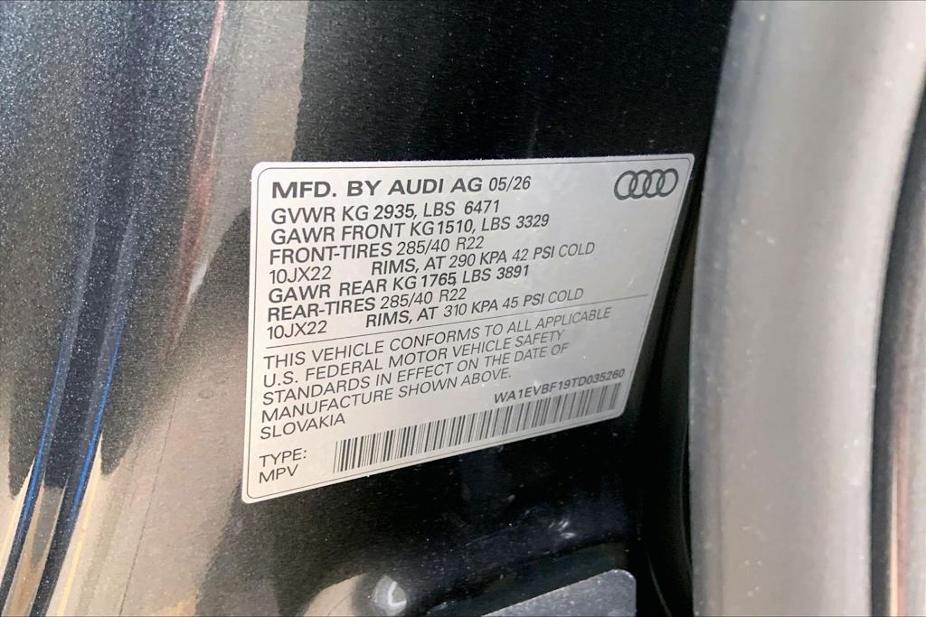 Thumbnail: 2026 Audi Q8 - 21