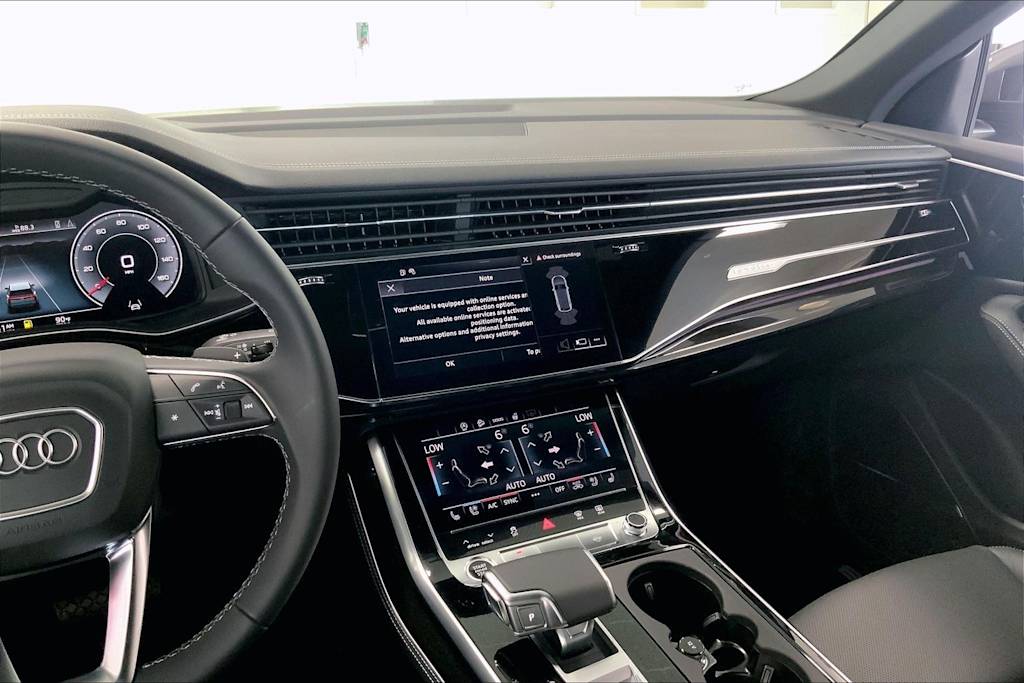 Thumbnail: 2026 Audi Q8 - 13
