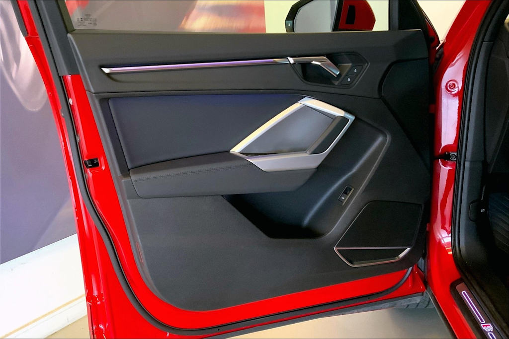 Thumbnail: 2020 Audi Q3 - 28