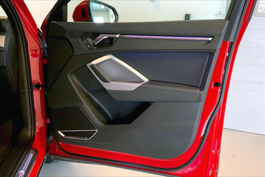 Thumbnail: 2020 Audi Q3 - 29