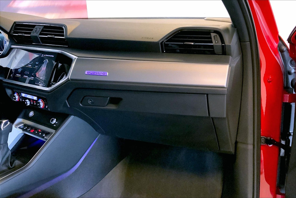 Thumbnail: 2020 Audi Q3 - 25