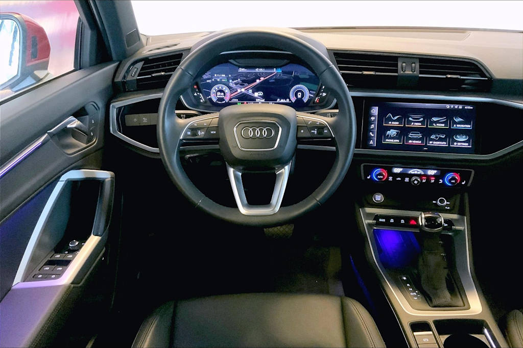 Thumbnail: 2020 Audi Q3 - 14
