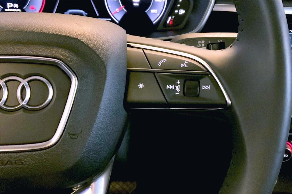 Thumbnail: 2020 Audi Q3 - 27