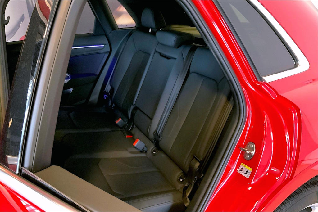 Thumbnail: 2020 Audi Q3 - 13