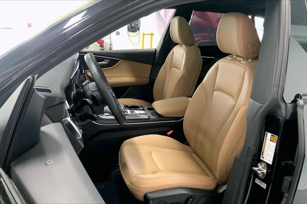 Thumbnail: 2023 Audi Q8 - 9