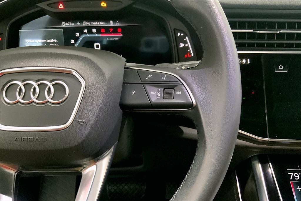 Thumbnail: 2023 Audi Q8 - 22