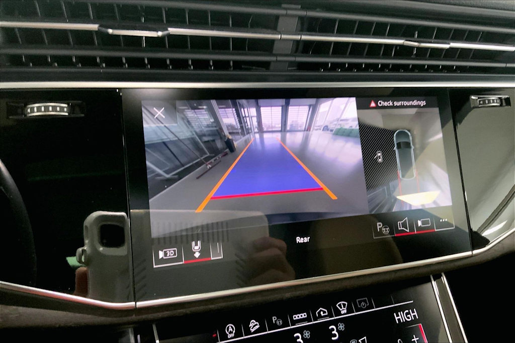 Thumbnail: 2023 Audi Q8 - 14