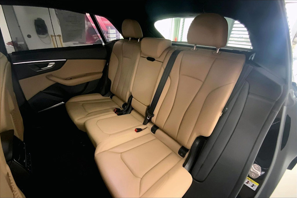 Thumbnail: 2023 Audi Q8 - 25