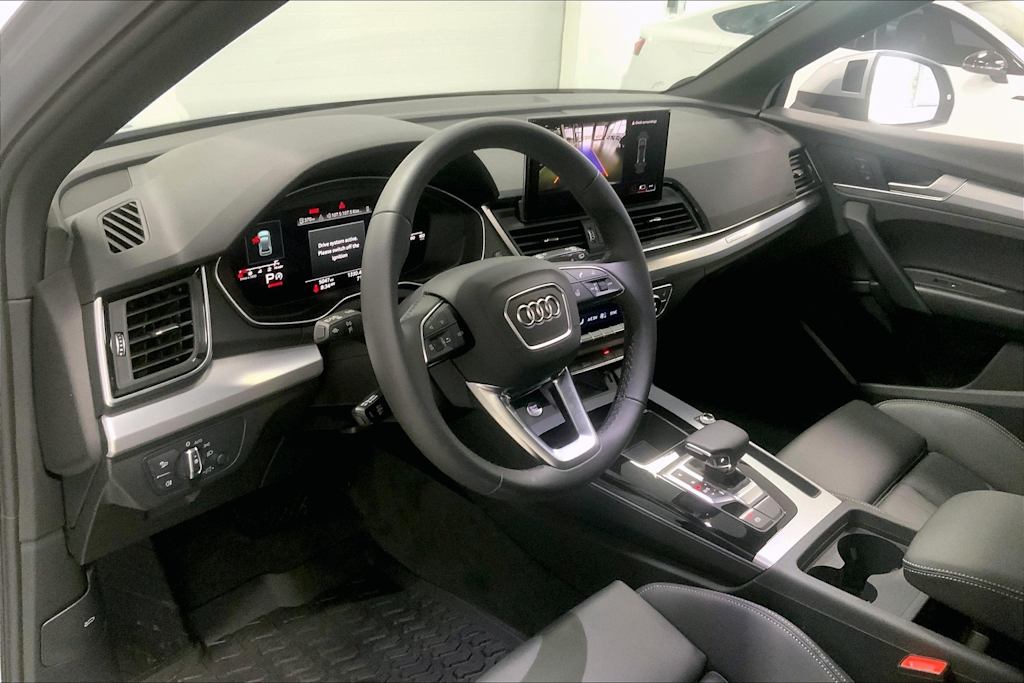 Thumbnail: 2025 Audi Q5 - 2