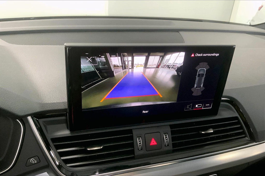 Thumbnail: 2025 Audi Q5 - 23