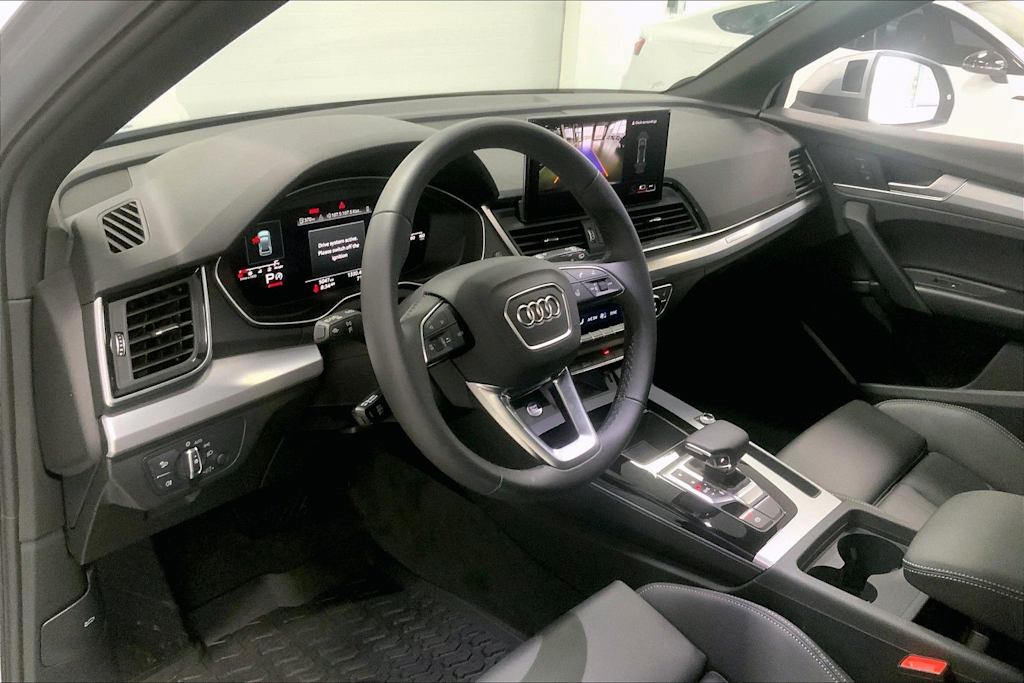 Thumbnail: 2025 Audi Q5 - 3