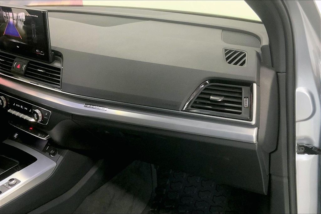 Thumbnail: 2025 Audi Q5 - 20