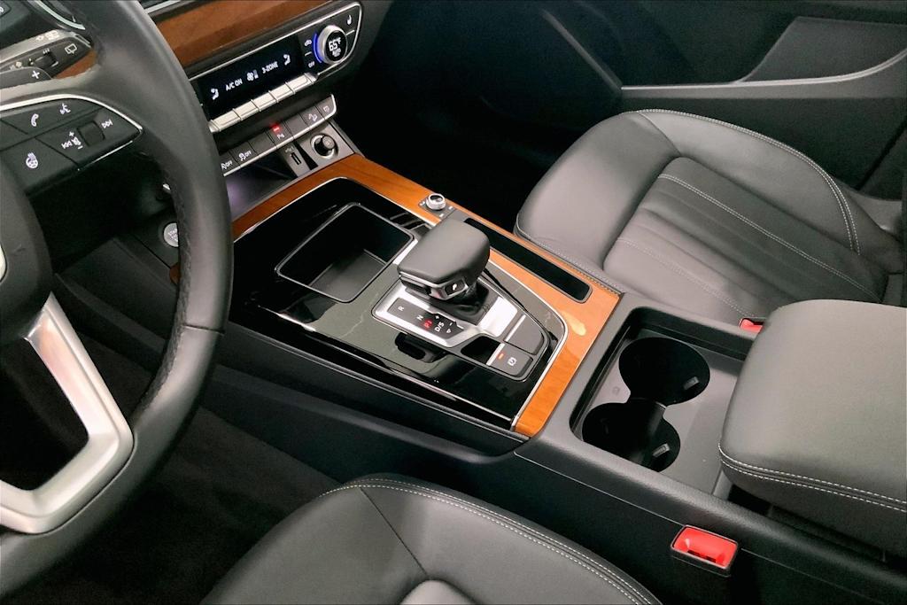 Thumbnail: 2023 Audi Q5 - 16