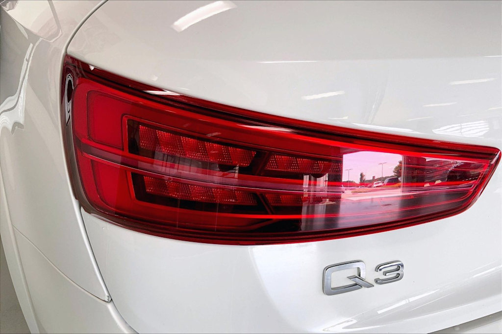 Thumbnail: 2018 Audi Q3 - 31