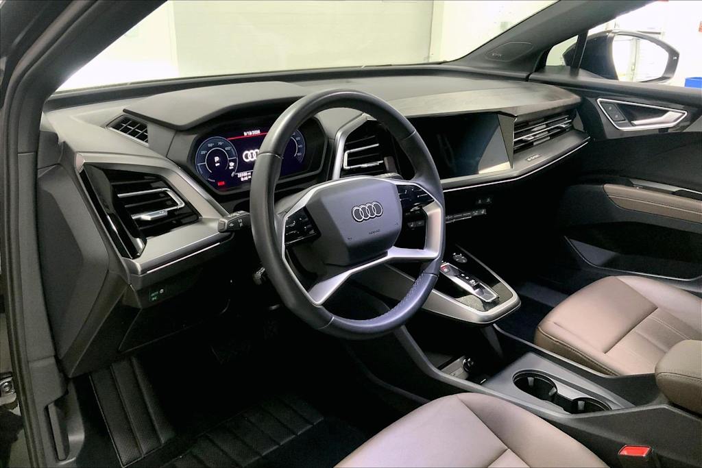 Thumbnail: 2023 Audi Q4 e-tron - 2