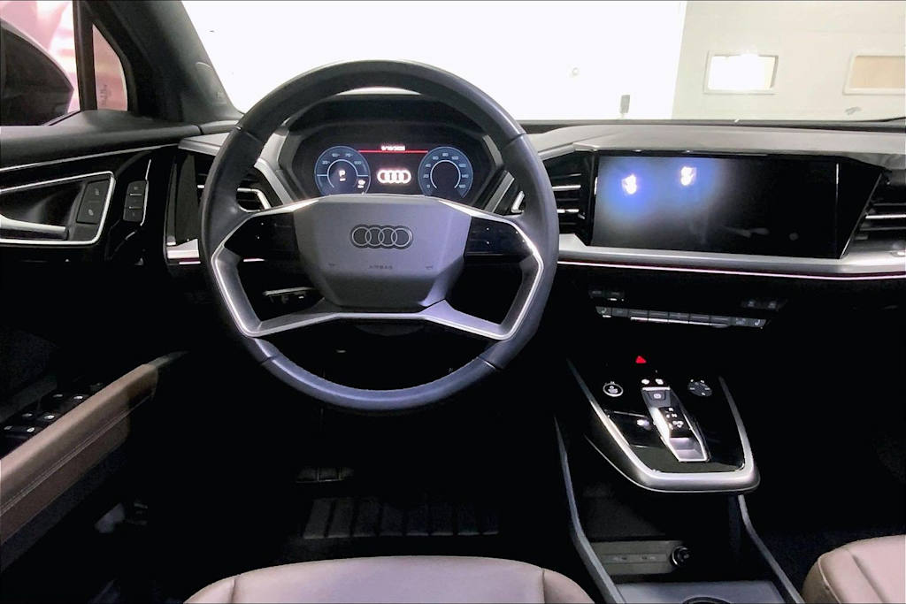 Thumbnail: 2023 Audi Q4 e-tron - 13