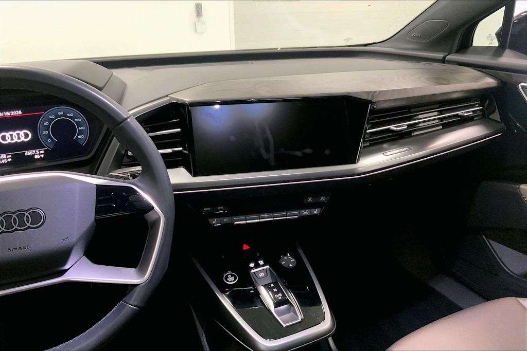 Thumbnail: 2023 Audi Q4 e-tron - 14