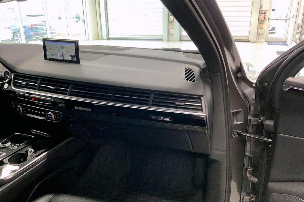 Thumbnail: 2019 Audi Q7 - 15