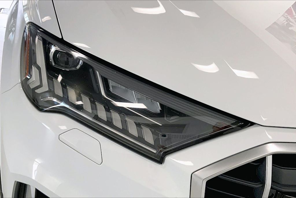 Thumbnail: 2023 Audi Q7 - 28