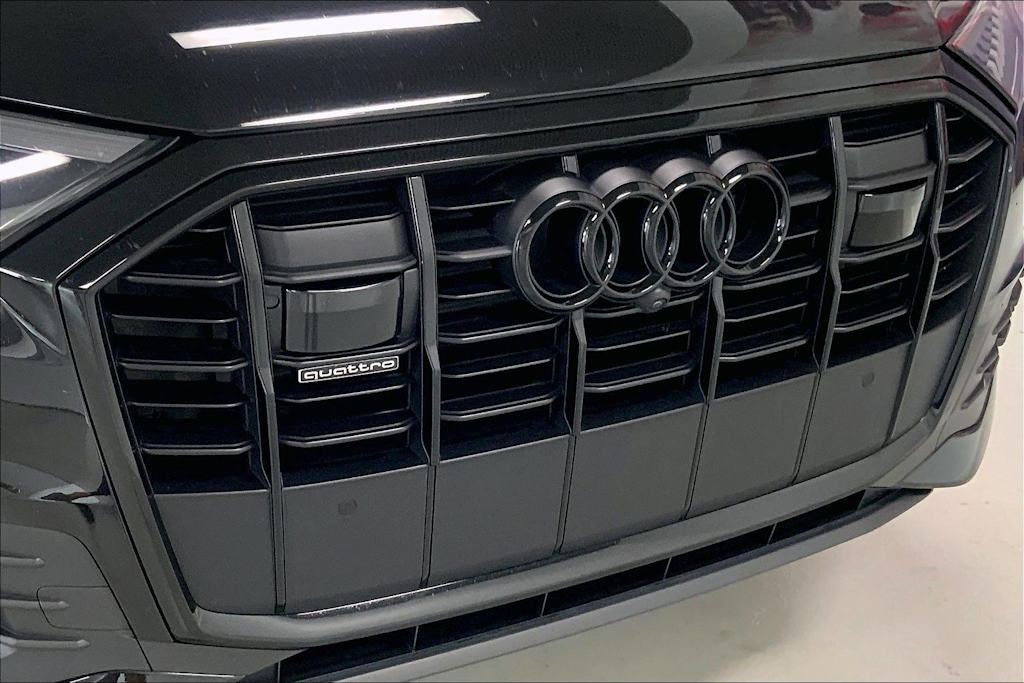 Thumbnail: 2023 Audi Q7 - 30