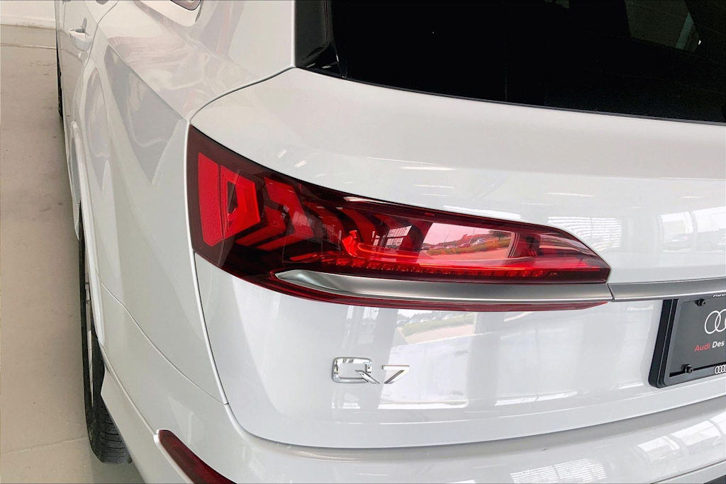 Thumbnail: 2021 Audi Q7 - 30