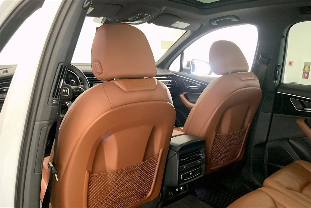 Thumbnail: 2021 Audi Q7 - 12