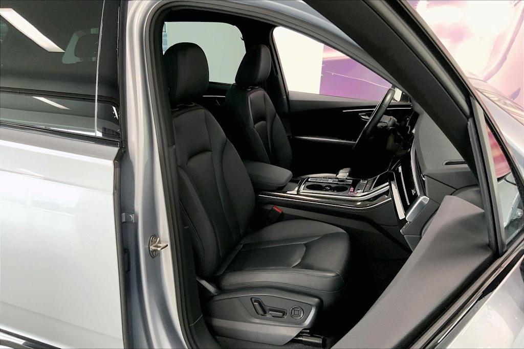 Thumbnail: 2022 Audi Q7 - 10