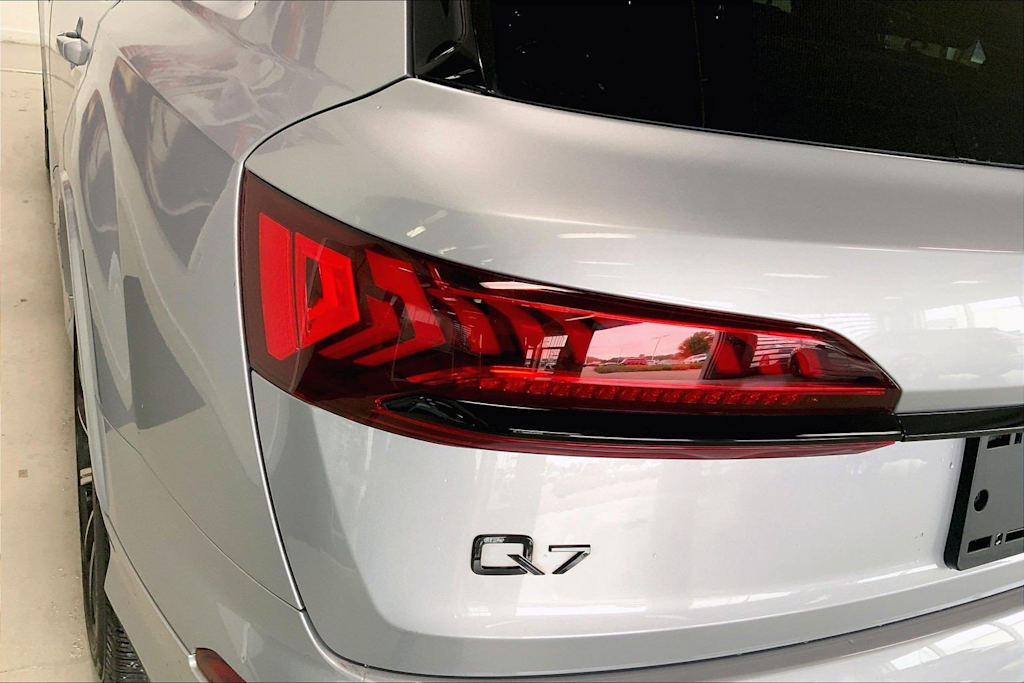Thumbnail: 2022 Audi Q7 - 29