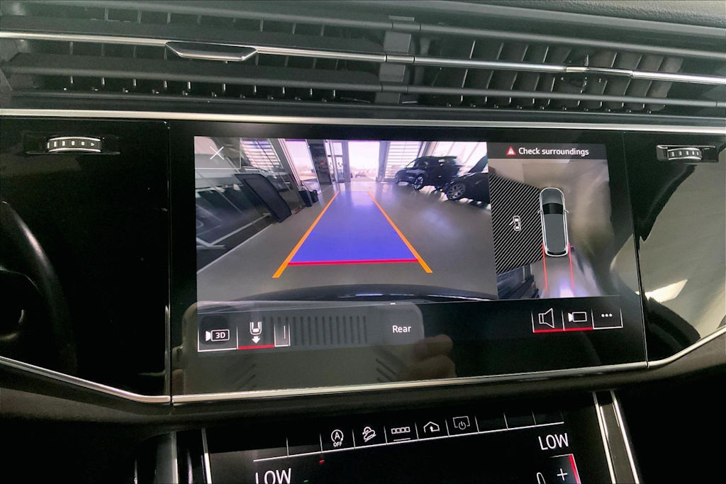 Thumbnail: 2023 Audi Q7 - 14