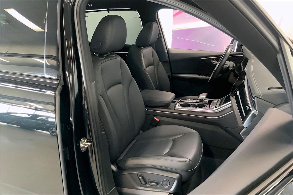 Thumbnail: 2023 Audi Q7 - 10