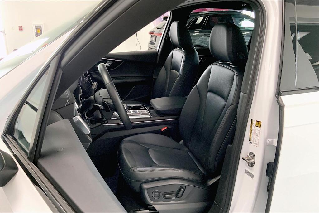 Thumbnail: 2023 Audi Q7 - 9