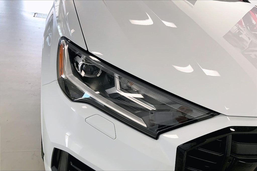 Thumbnail: 2023 Audi Q7 - 28