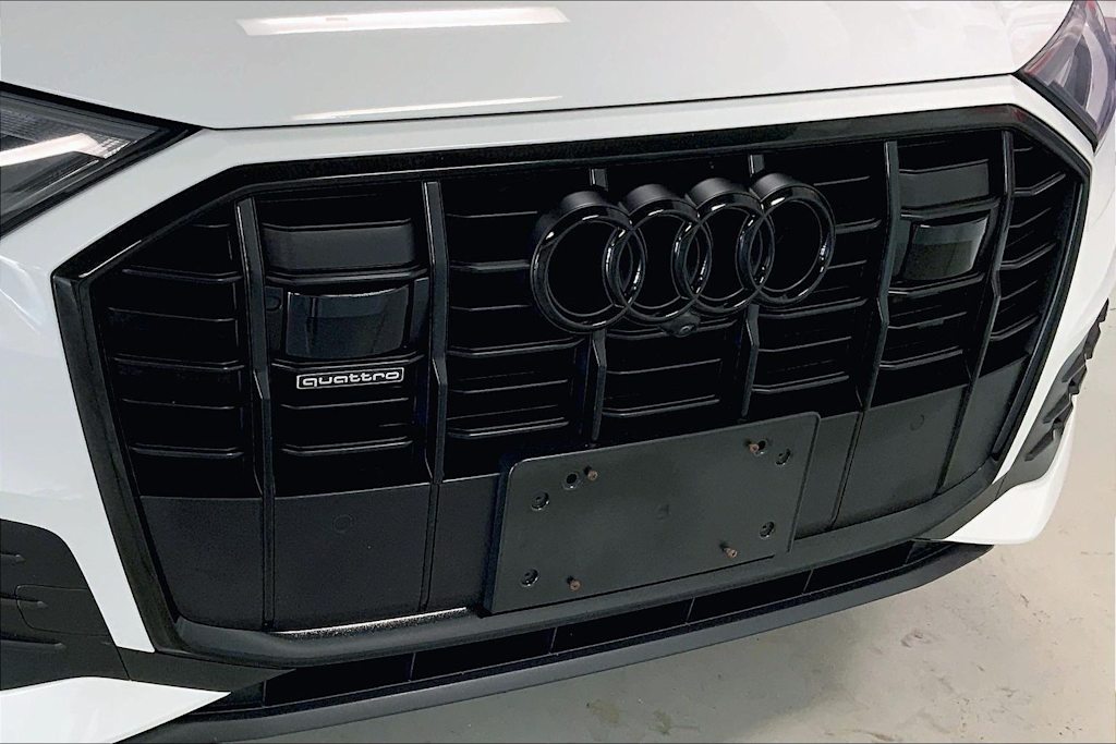 Thumbnail: 2023 Audi Q7 - 30