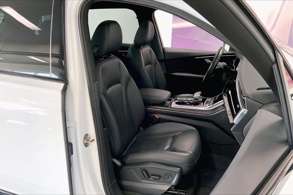 Thumbnail: 2023 Audi Q7 - 10