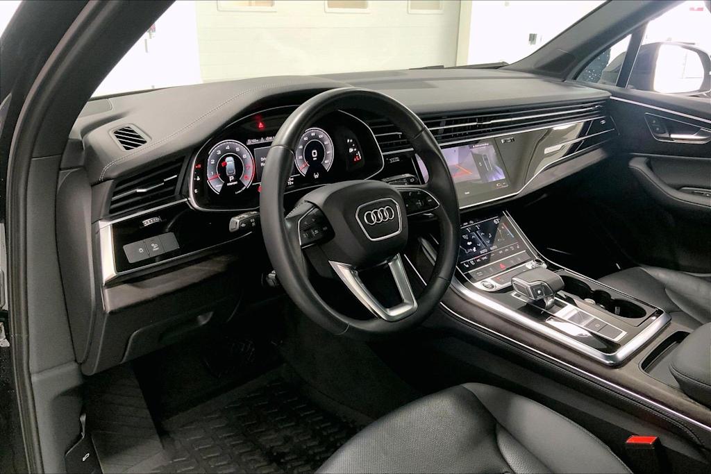 Thumbnail: 2023 Audi Q7 - 2
