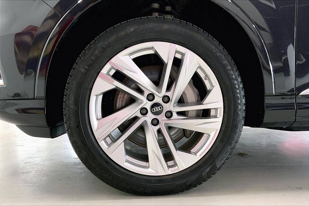 Thumbnail: 2023 Audi Q7 - 8