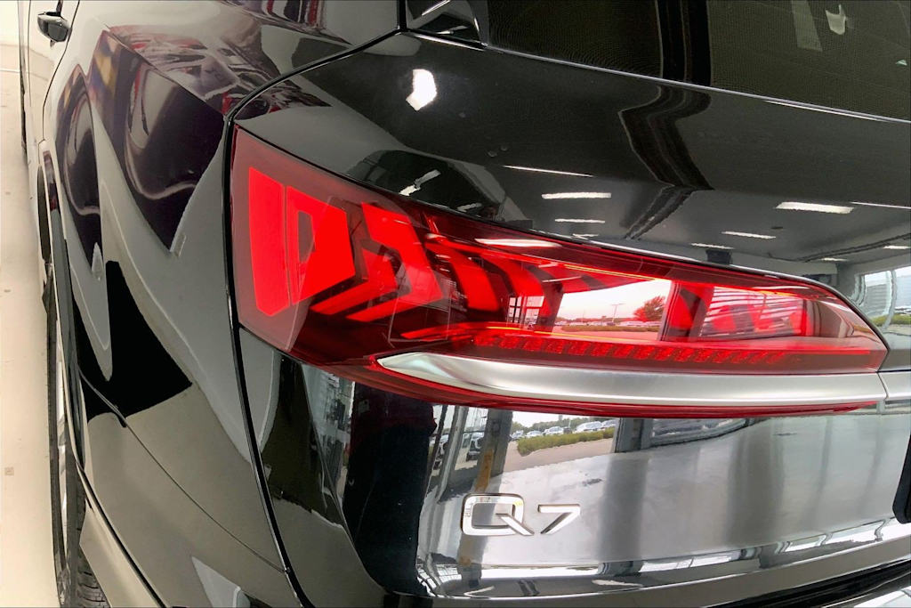 Thumbnail: 2023 Audi Q7 - 29