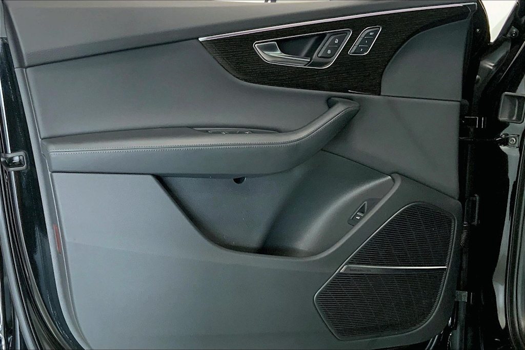 Thumbnail: 2022 Audi Q7 - 25